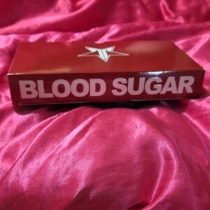 Jeffree Star Blood Sugar Pallete - Oh The Packaging Though..